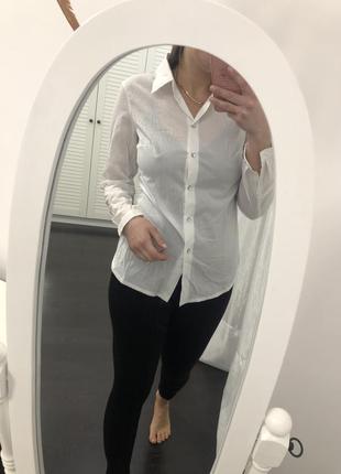 Біла блуза