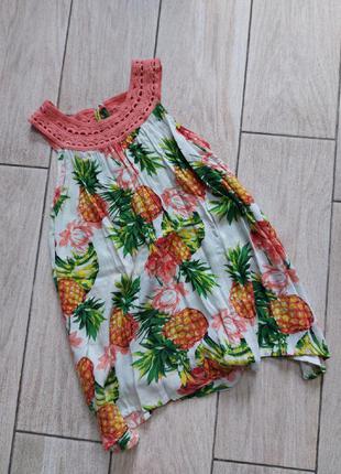 Красивое яркое платье-туника в ананасы!!
4-5 лет..
