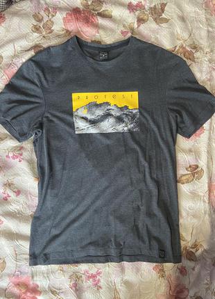 Футболка с принтом protest