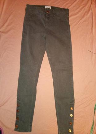 Фірмові джинси