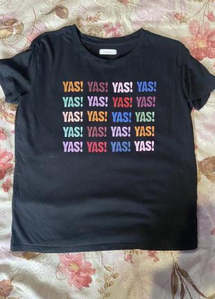 Футболка з принтом