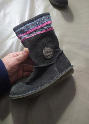 Натуральний замш чобітки-угі.осінь-весна