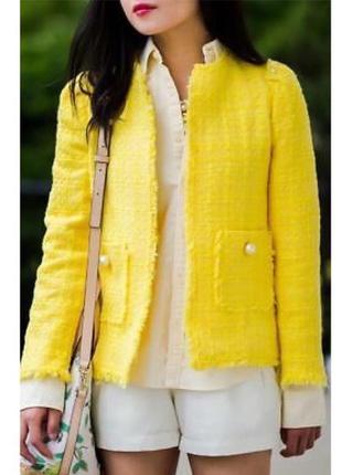 Zara желтый твидовый пиджак с жемчугом