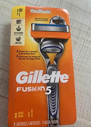 Мужской станок с 1 запаской фирмы gillette fusion 5