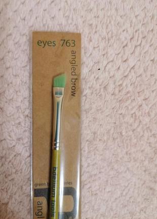 #розвантажую кисть для макіяжу очей green bambu 763 angled5 фото