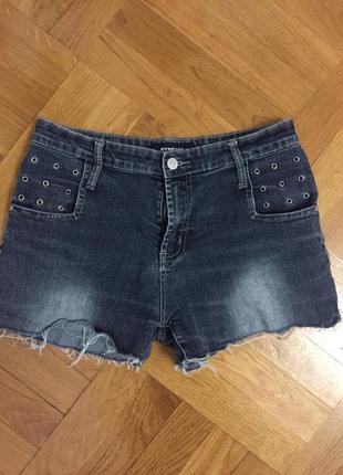 Шорті
