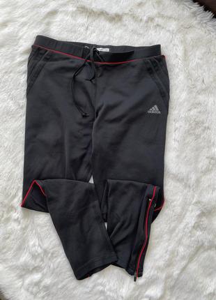 Черные спортивные adidas