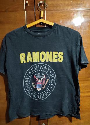 Футболка ramones