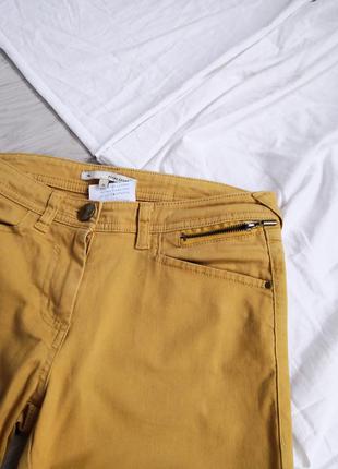 Красивые базовые горчичные джинсы7 фото