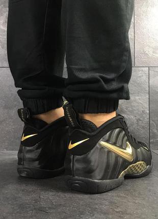 Кроссовки мужские nike air foamposite pro черные золото / кросівки чоловічі найк аир чорні кроссы5 фото