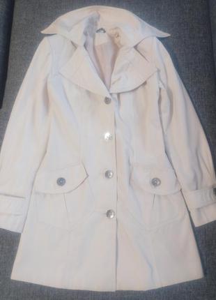 Плащ, тренч, піджак.