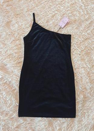 Маленьке чорне плаття новорічні сукні2 фото