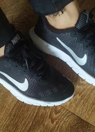 Кросівки nike