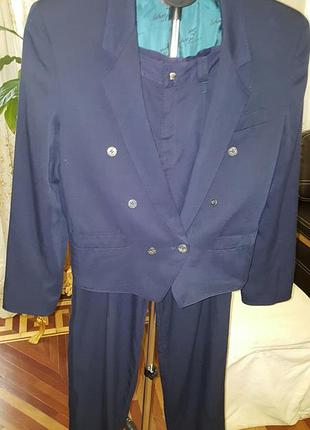 Костюм брючний р. 38 whoopi