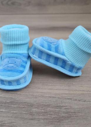 Пинетки для мальчика голубые чепчики для новорожденного велюровые