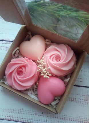 Подарунковий набір мила ручної роботи "серцевий зефір"