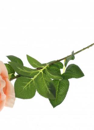 Роза декоративная из латекса (бледно-оранжевая)