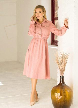 Розовое вельветовое платье-рубашка с длинными рукавами