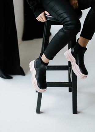 Зимние женские ботинки на меху bottega veneta mini no logo, розовые/черные (боттега, черевики)3 фото