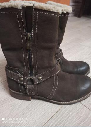 Черевики чоботи ботінки