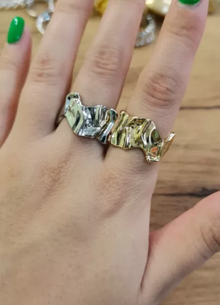 Супер  современные кольца, в 2 металлах.