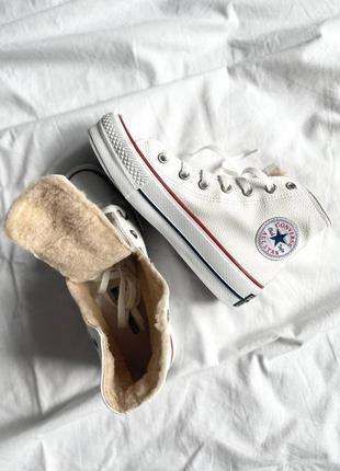 Шикарные женские зимние высокие кеды converse all star high white fur белые на меху4 фото