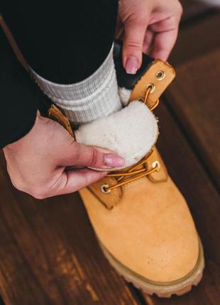 Шикарні жіночі зимові черевики timberland ginger гірчичні на хутрі6 фото