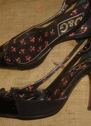 36р-25 з носка на стопу менше шкіра лак dolce&gabbana