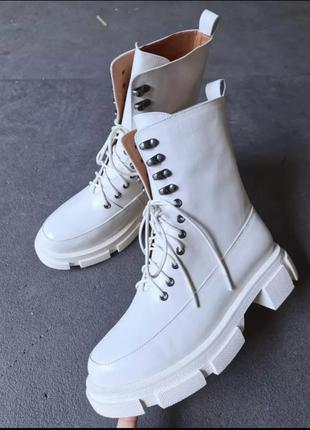 Абсолютно новые сапожки!