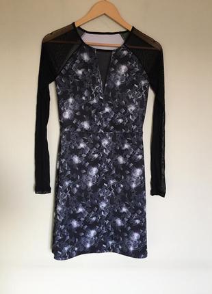 Шикарное нарядное платье с сеткой геометрический принт длинный рукав