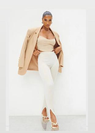 Бежевий топ в рубчик prettylittlething