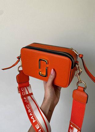 Marc jacobs snapshot orange logo брендова жіночий помаранчева стильна сумочка з ремінцем помаранчева модна міні сумка