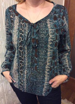 Удлиненная нарядная блуза