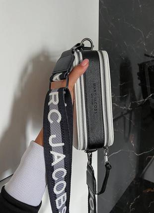Marc jacobs black / white ll брендовая черно белая модная мини сумочка чорно біла стильна міні сумка7 фото