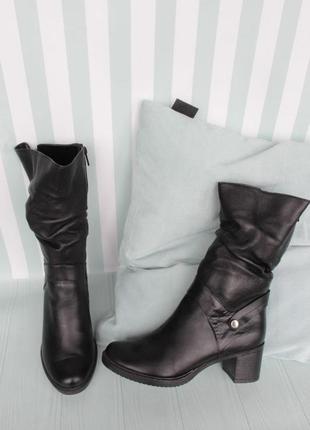 Зимние кожаные ботинки, полусапожки, сапоги 40 размера на удобном каблуке3 фото