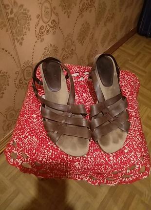 Босоніжки clarks