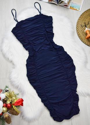 Платье миди синее с драпировкой футляр3 фото