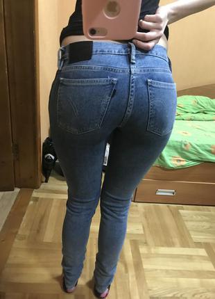 Оригинальные женские джинсы levi’s