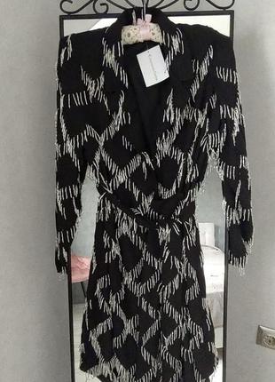 Стильное, эффектное платье-блейзер с поясом и бахромой из бисера7 фото