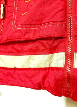 Брендовая курточка красная с серой отделкой демисезон утеплённая на синтепоне + подкладка флис10 фото