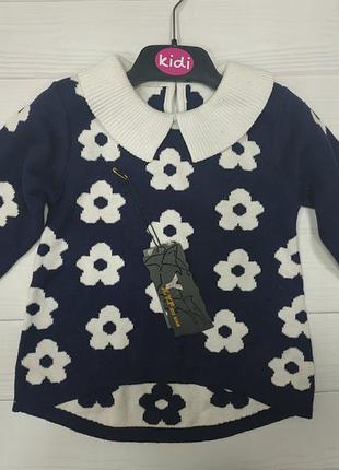 Свитер на девочку 3-4 года с цветами размер 104