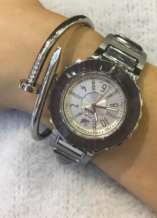 Сверкающие часы swarovski2 фото