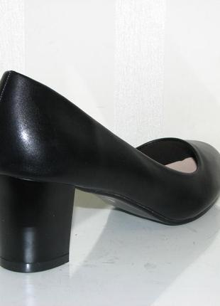 Женские матовые черные туфли на устойчивом каблуке размер 403 фото