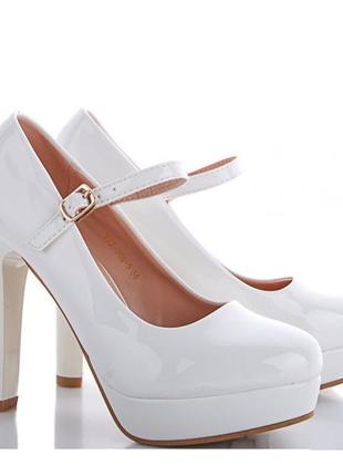 Нарядные женские туфли белые для невесты на устойчивом каблуке с ремешком размер 373 фото