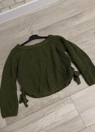 В'язаний светр із зав'язками