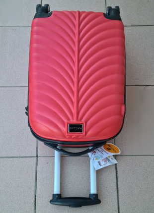 Яркий прочный чемодан mcs turkey 🇹🇷  red7 фото
