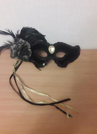 Маска карнавальна