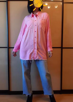 Эффектная, удлиненная  розовая рубашка варёнка с крыльями в пайетки италия2 фото