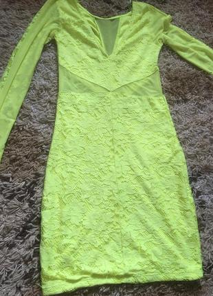 Шикарное ажурное лимонное платье с сетчастой вставкой3 фото