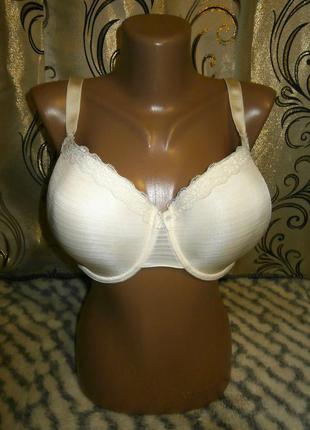 Жіночий бюстгальтер 38dd 85e